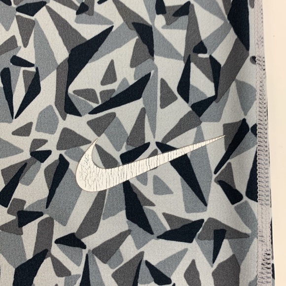 Nike Pro Crop Leggings Size Medium Gray Silver Black Stretch Nike Logo - Picture 11 of 13